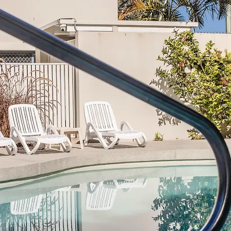 Bella Mare Coolangatta Beachside Apartments-3
