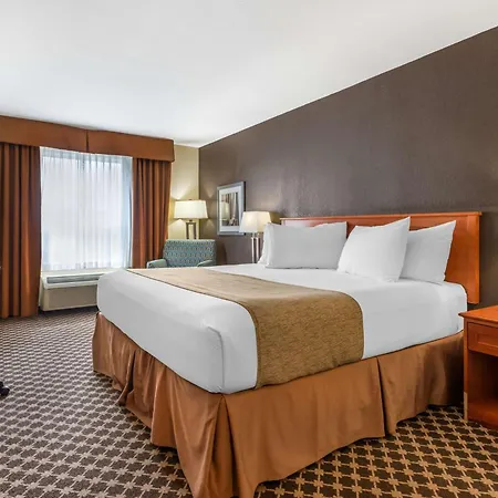 Best Western Strathmore Inn-2