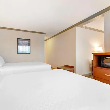Best Western Plus Barclay Hotel-2