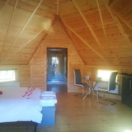 Romantic Rural Retreats-2