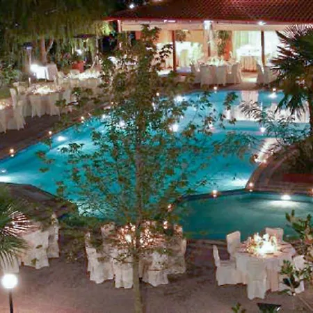 Four Seasons Hotel-3
