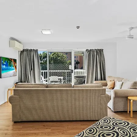 Markham Court-3
