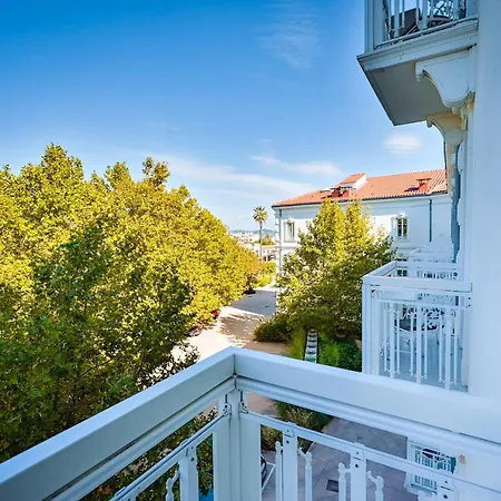 Grand Hotel Des Sablettes Plage, Curio Collection By Hilton-3