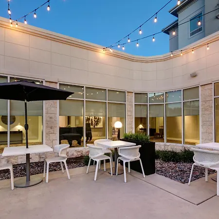 Hilton Garden Inn Dallas Arlington-3