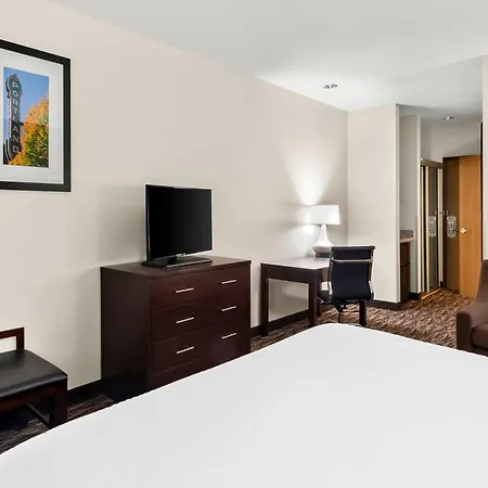 Comfort Suites Portland Airport-3