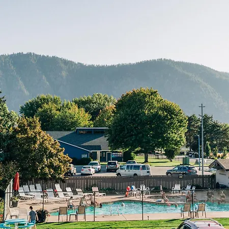 Mountain View Lodge-2