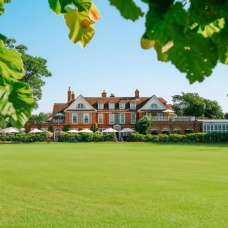 Chewton Glen Hotel - An Iconic Luxury Hotel-2