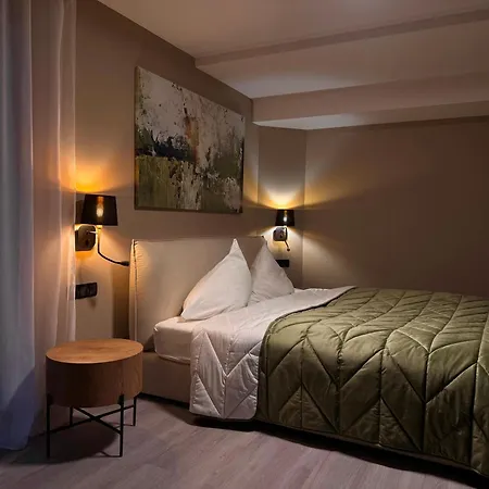 Mountains Hotel-2