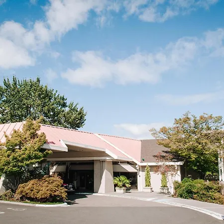 Ashland Hills Hotel & Suites-3