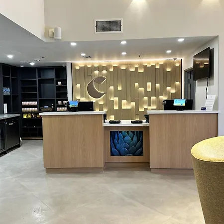 Comfort Suites At Tucson Mall-2