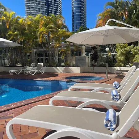 The Crest Apartments - Main Beach-3