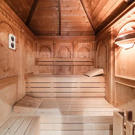 Al Plan, A Mountain Moving Hotel-2