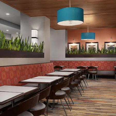 Embassy Suites By Hilton Knoxville West-2