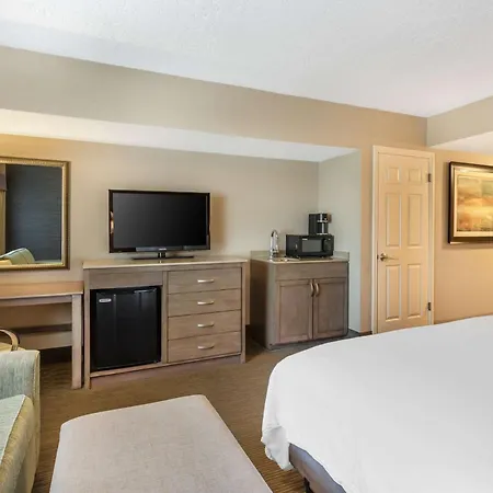 Best Western Plus Cotton Tree Inn-3