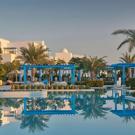 Hilton Salwa Beach Resort And Villas-2
