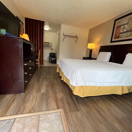 Riverside Motel-2