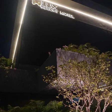 Lux Resort Motel-2