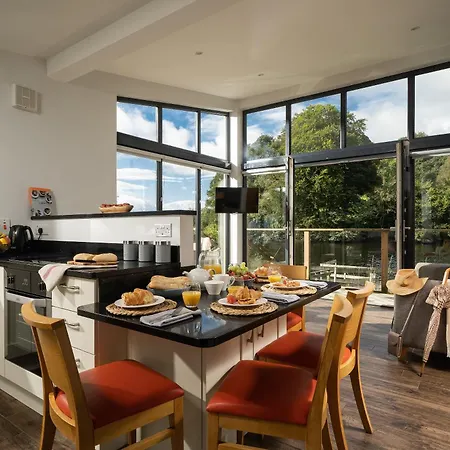 Killyhevlin Lakeside Hotel & Lodges-2