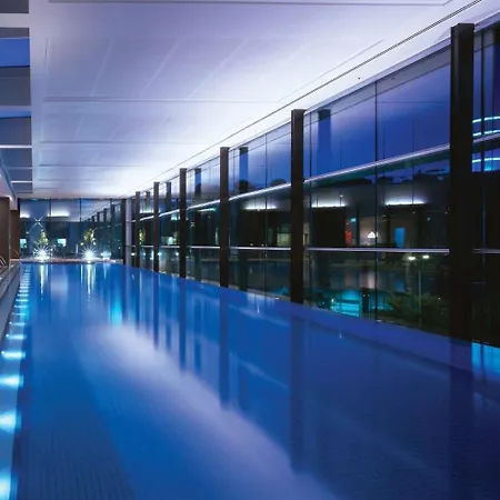 Crown Promenade Melbourne-3
