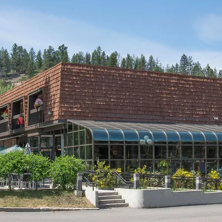 Tonquin Inn-3