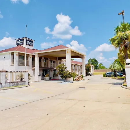 Magnolia Inn And Suites-2