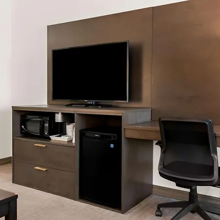 Best Western Plus Morden-3