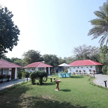 Karma Lakelands Golf Resort & Residences-2