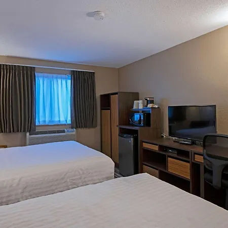 Super 8 By Wyndham Kamloops On The Hill-2