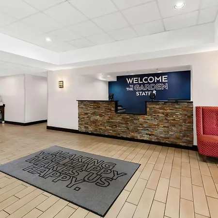 Hampton Inn Pennsville-2