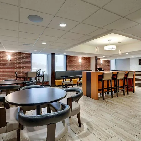 Drury Inn & Suites Springfield-3