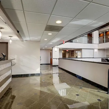 Drury Inn & Suites Springfield-2