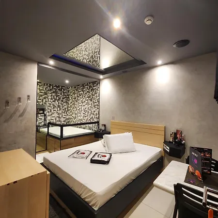 Motel Só Love 3-3