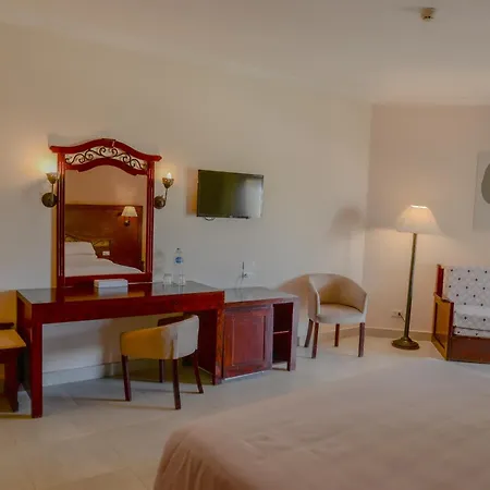Brayka Bay Reef Resort-2