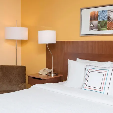Fairfield Inn And Suites By Marriott Chicago St. Charles-2