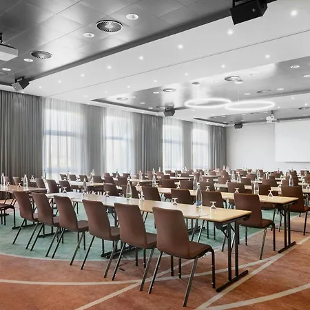 Courtyard By Marriott Basel-3