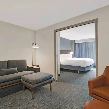 Courtyard Chicago Elmhurst/Oakbrook Area-3