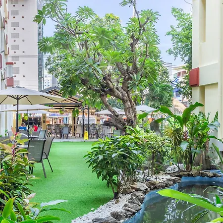 Mermaid Beach Resort - 100M To Beach, Saltwater Pool & Beergarden-2