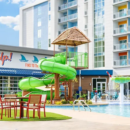 Compass By Margaritaville Hotel Pigeon Forge-3