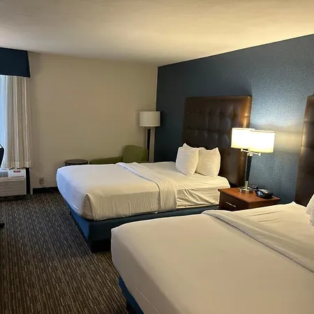 Heritage Inn & Suites St Louis Fenton, Trademark By Wyndham-2