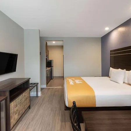 Days Inn & Suites By Wyndham La Porte-2