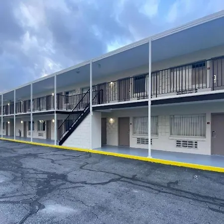 Econo Lodge Norfolk Airport-2