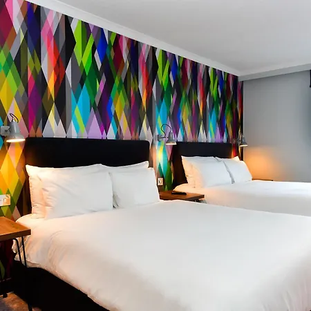 Village Hotel Cardiff-2