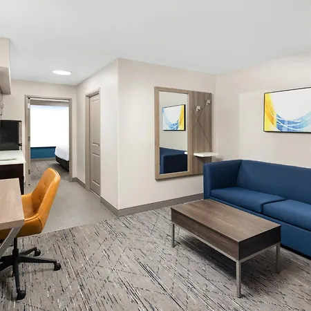 Holiday Inn Express & Suites - Green Bay East By Ihg-3
