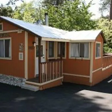 Sleepy Hollow Cabins And Hotel-2