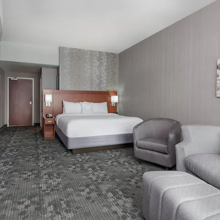 Courtyard By Marriott Buffalo Airport-2
