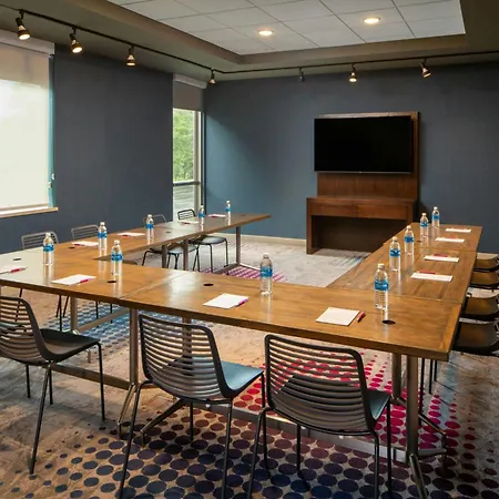 Aloft By Marriott Green Bay-3