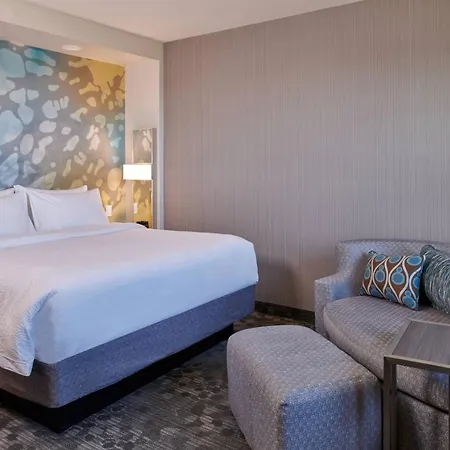 Courtyard By Marriott Petoskey At Victories Square-2