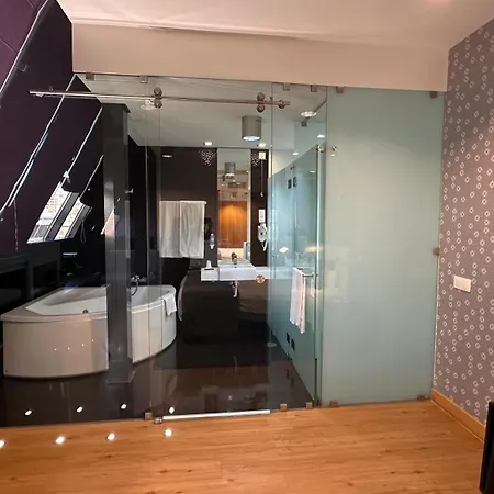 America Diamonds Hotel-3