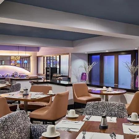 Doubletree By Hilton Chatsworth-3