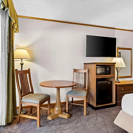 Best Western Adirondack Inn-3